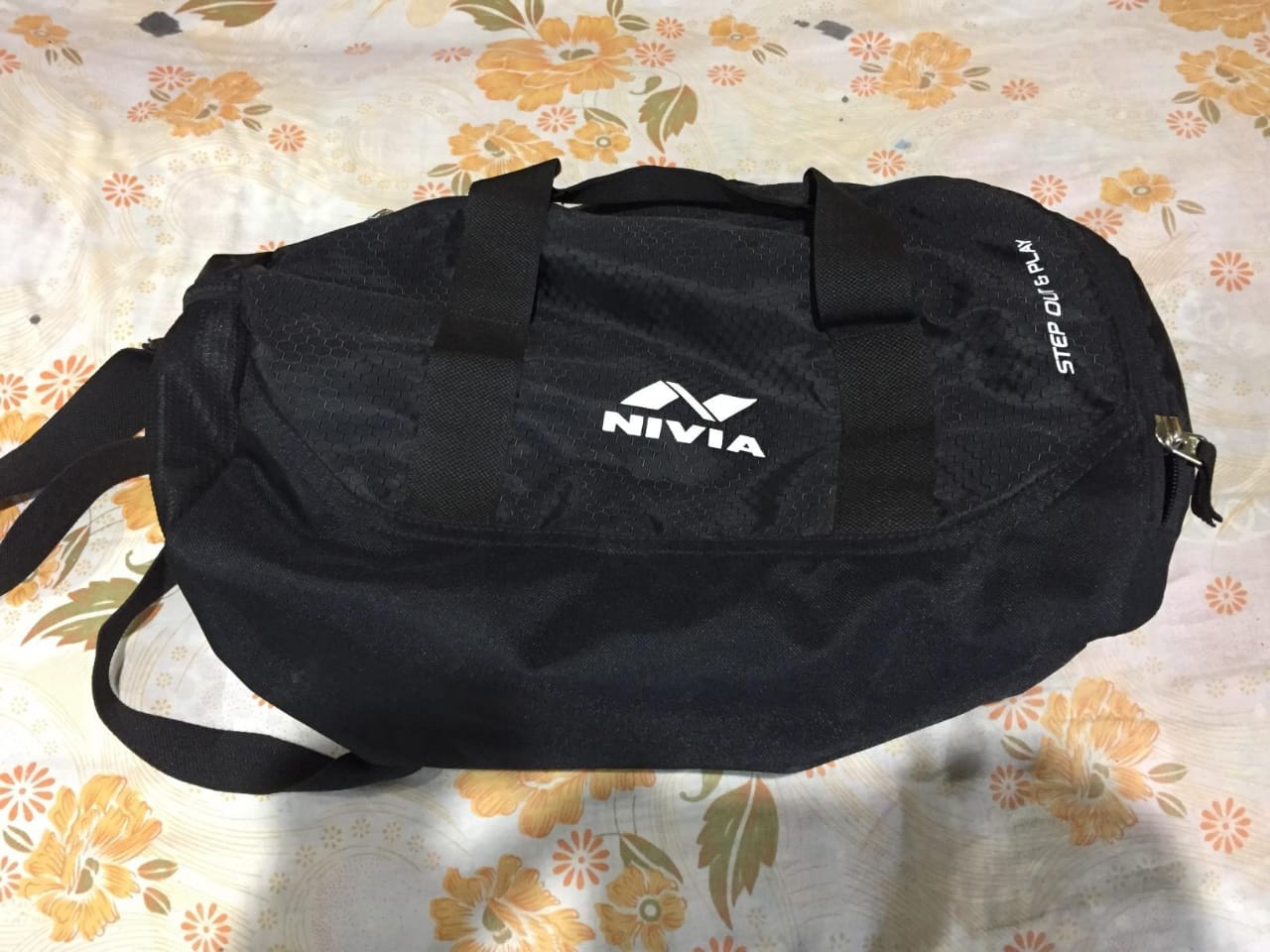 nivia beast gym bag 4